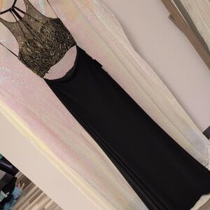 Alyce Paris Elegant Black and Gold Women's Dress